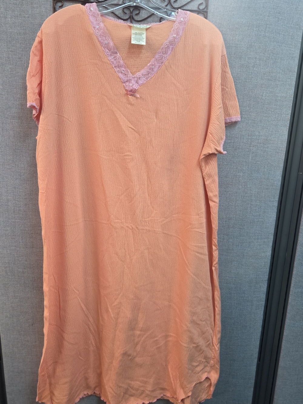 White Stag Women’s Sleepwear Nightgown XL 16/18 Peach Pink Lace Trim
